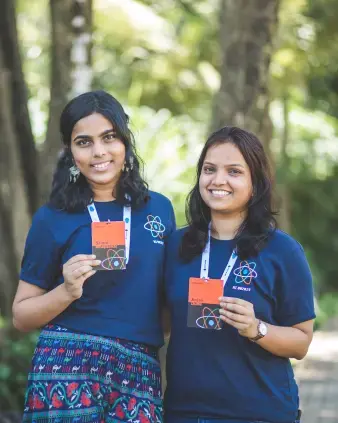 Volunteers at React India